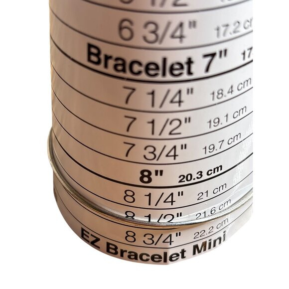 Cat & Dog Charm Bracelet 8.5 inches Silvertone Bangle - Picture 3 of 4